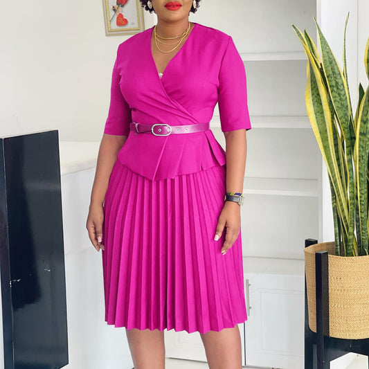 Damen Plissiertes Wickelkleid mit eleganter Taillierung und Gürtel Stalluxe