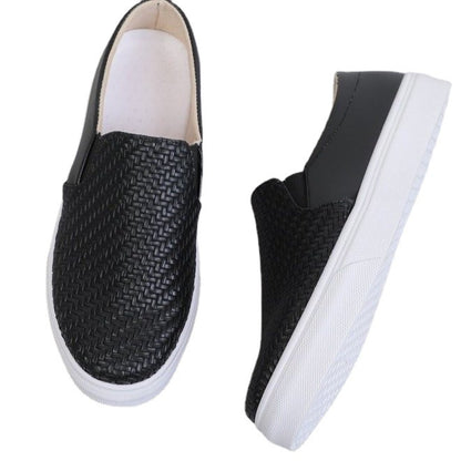 Damen Slip-On Sneakers mit strukturierter Oberfläche und flexiblem Fußbett Stalluxe