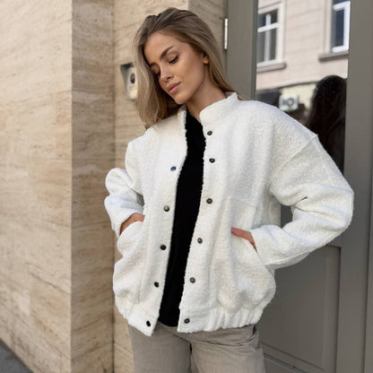 Damen Kuscheljacke mit Knopfverschluss und praktischen Taschen Stalluxe