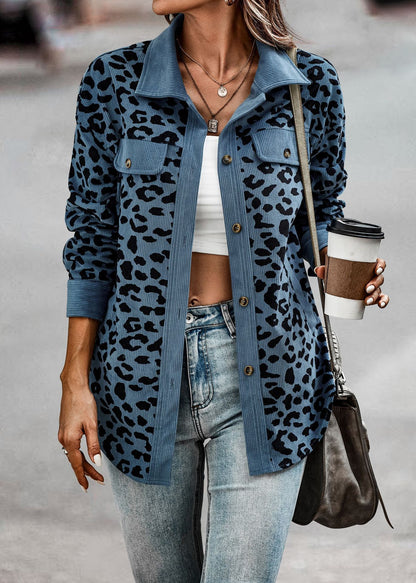 Damen Jacke im Leopardenmuster mit strukturiertem Stoff und praktischen Taschen Stalluxe