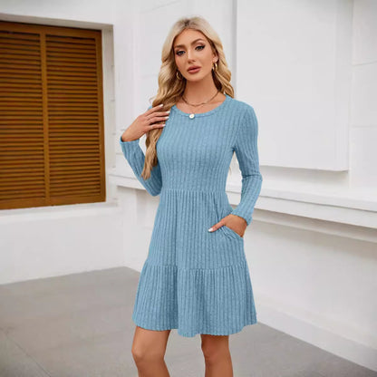 Damen gestricktes Midikleid mit voluminösem Rockteil und feiner Rippenstruktur Stalluxe