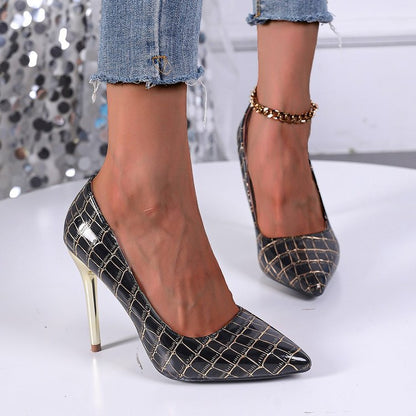 Damen Elegante High Heel Pumps mit glänzendem Krokodil-Design und markantem Absatz Stalluxe