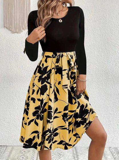 Damen Set aus langärmligem Oberteil und lässigem, floralem Rock Stalluxe