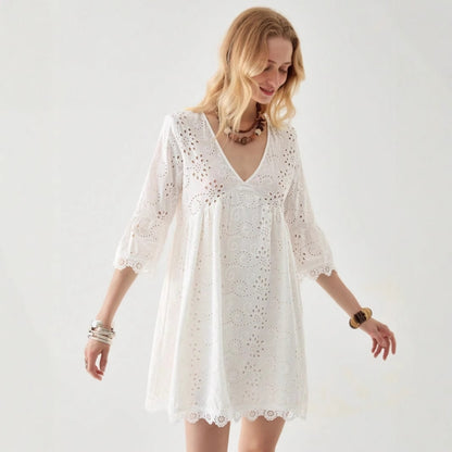 Damen Bluse mit verspieltem Lochmuster und Rüschendetails Stalluxe