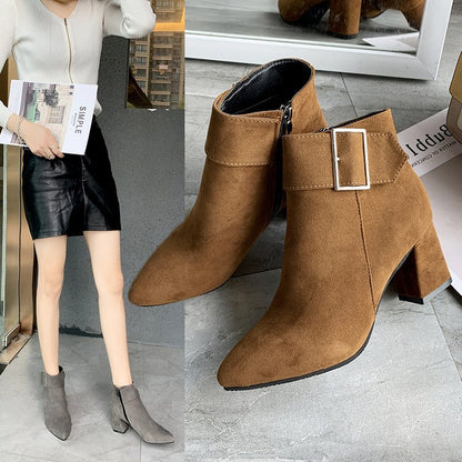 Damen ankle boots mit elegantem Absatz und modischer Schnalle Stalluxe
