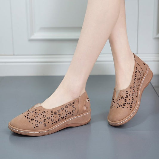 Damen Freizeitschuhe mit floralem Cut-Out-Design und bequemer Sohle Stalluxe