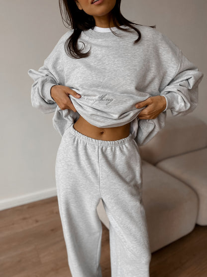 Damen bequemer Kuschel-Sweatanzug mit elastischem Bund und modischem Schriftzug Stalluxe