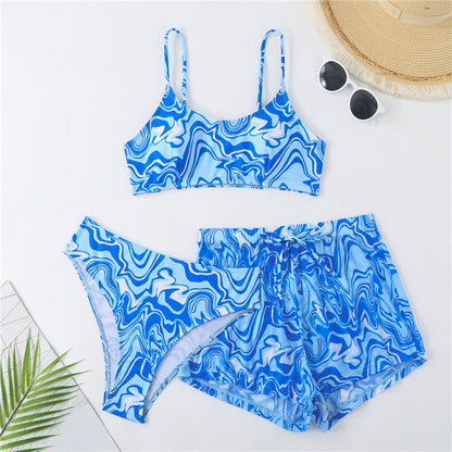 Damen Set mit Bikinioberteil und Shorts im maritimen Wellenmuster Stalluxe