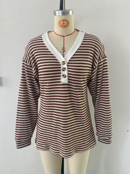 Damen Langarmshirt mit strukturiertem Gewebe und modischen Knopfdetails Stalluxe