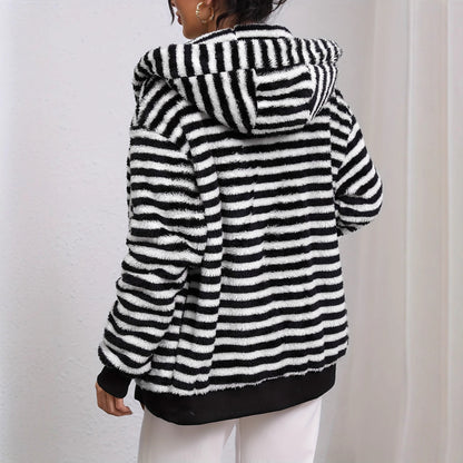 Damen kuschelige Kapuzenjacke mit gestreiftem Design und großer Tasche Stalluxe