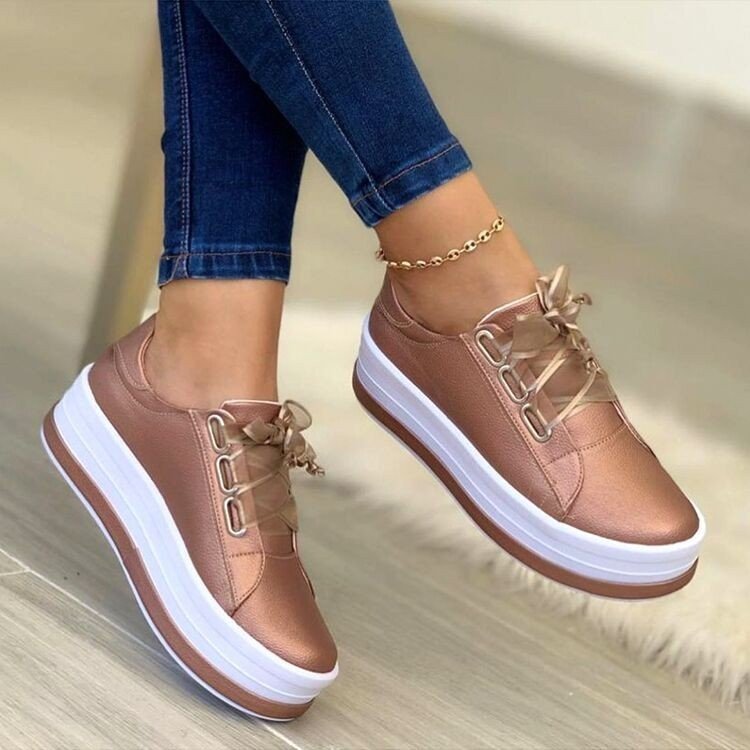 Damen Plattform Sneakers mit modischem Metallic-Obermaterial Stalluxe