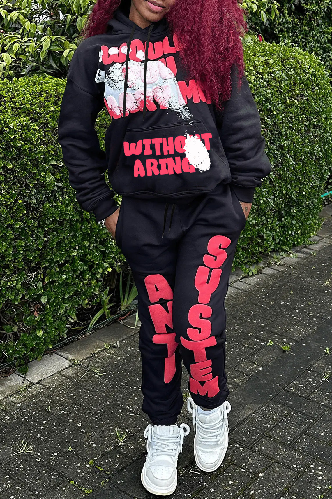 Damen Sportliches Sweatpants und Hoodie Set mit auffälligem Schriftzug Stalluxe