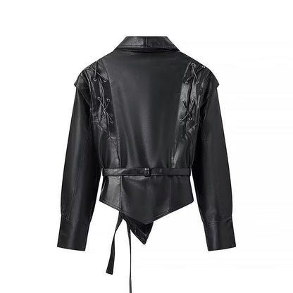 Damen modische Kunstlederjacke mit Taillengürtel und stylishen Schnürdetails Stalluxe