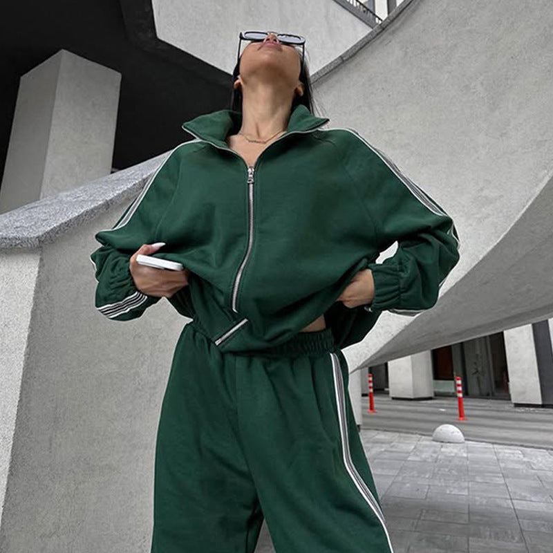 Damen modisches Fleece-Loungewear-Set mit hohem Kragen und praktischen Taschen Stalluxe