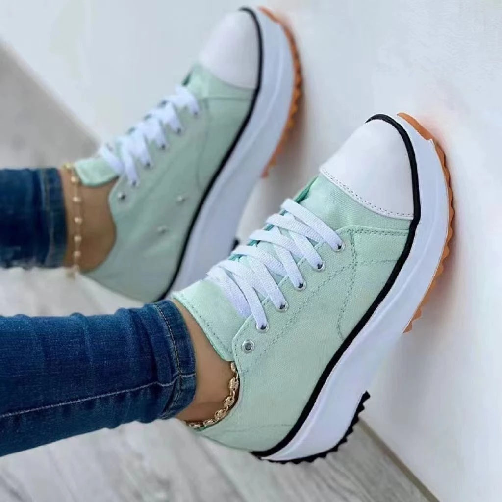 Damen Sportliche Sneakers mit modischer Schnürung und komfortabler Sohle Stalluxe