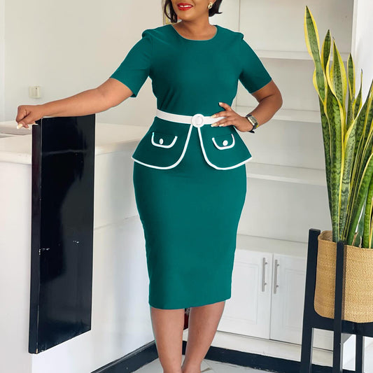Damen Elegantes Tailliertes Kleid mit peppiger Taschenapplikation und breitem Gürtel Stalluxe