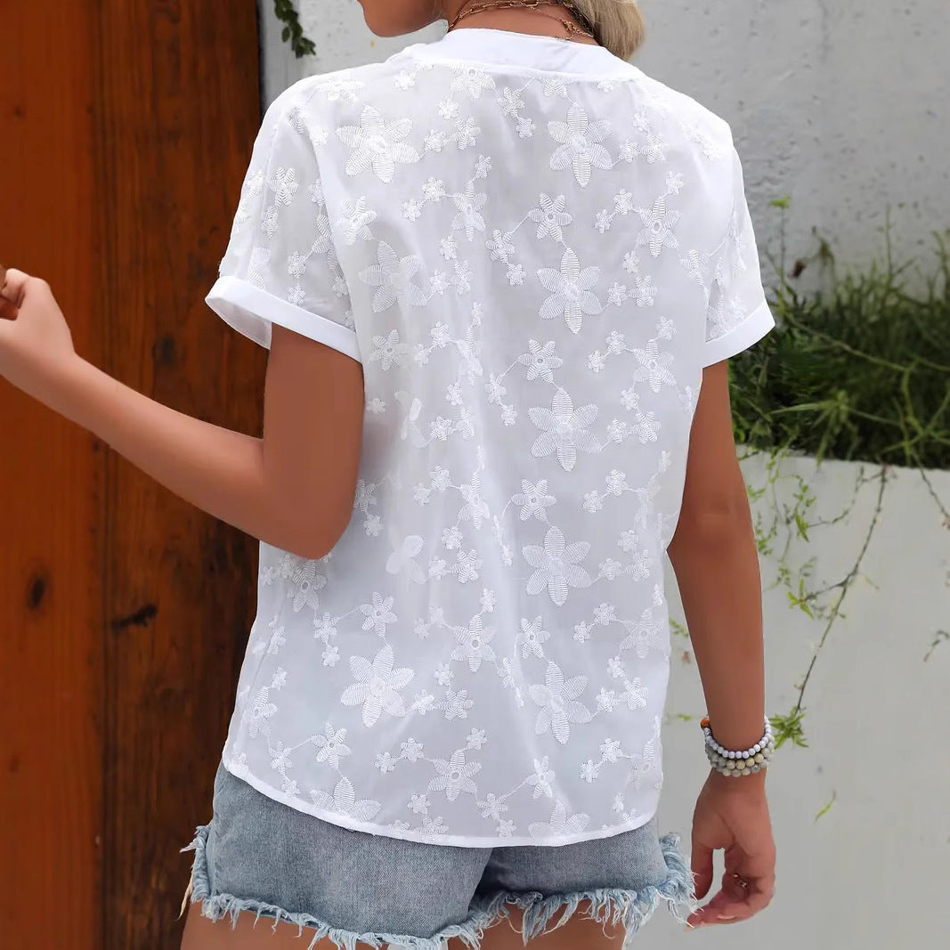 Damen Bluse mit elegantem Blumenstick und moderner Knopfdetail Stalluxe