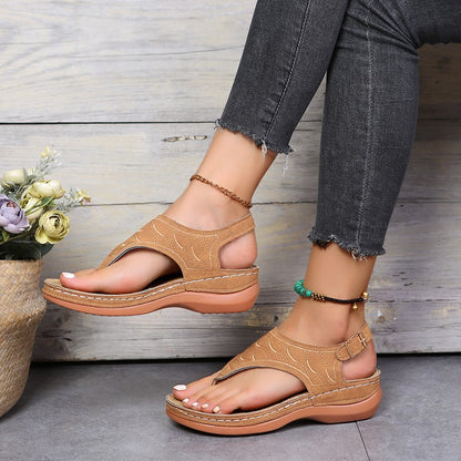 Damen Riemensandalen mit anatomischem Fußbett und stylishen Akzenten Stalluxe