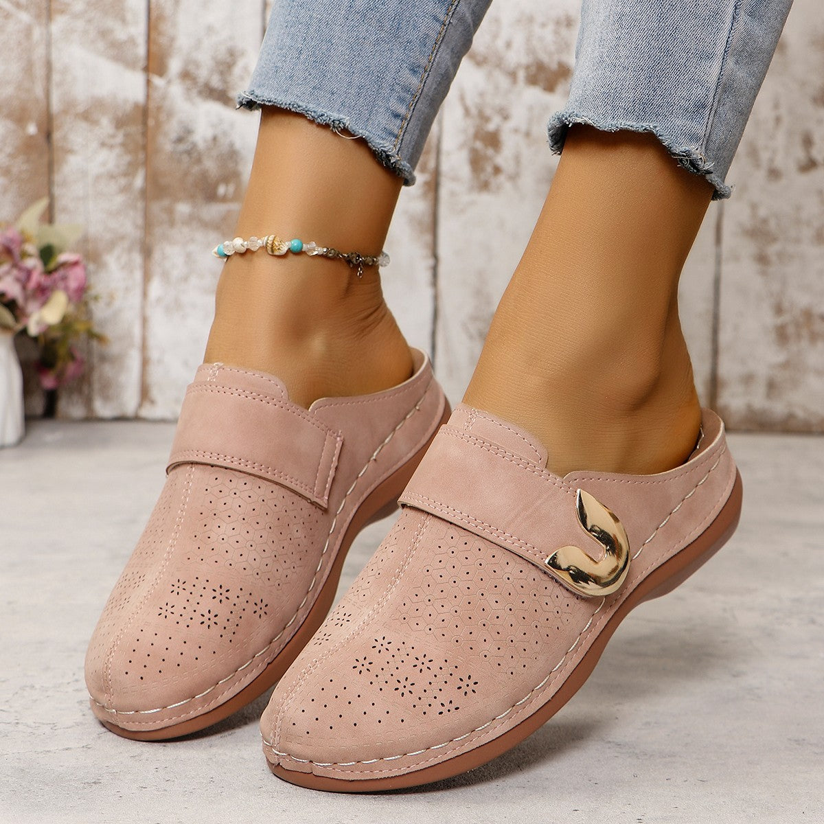 Damen Atmungsaktive Clogs mit modischen Perforationen und verstellbarem Riemen Stalluxe