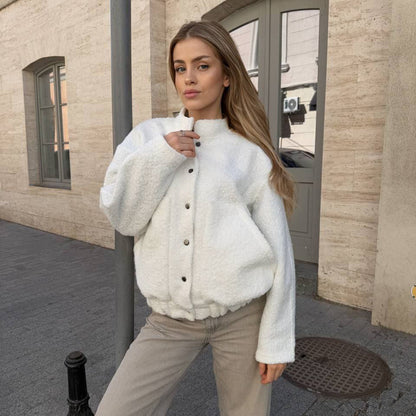Damen Kuscheljacke mit Knopfverschluss und praktischen Taschen Stalluxe Weiß