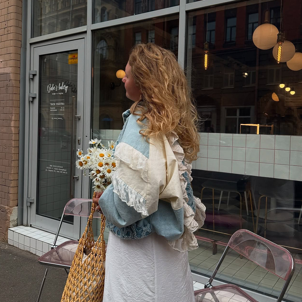 Damen Voluminöser Kapuzenpullover mit Rüschen und exquisites Design Stalluxe