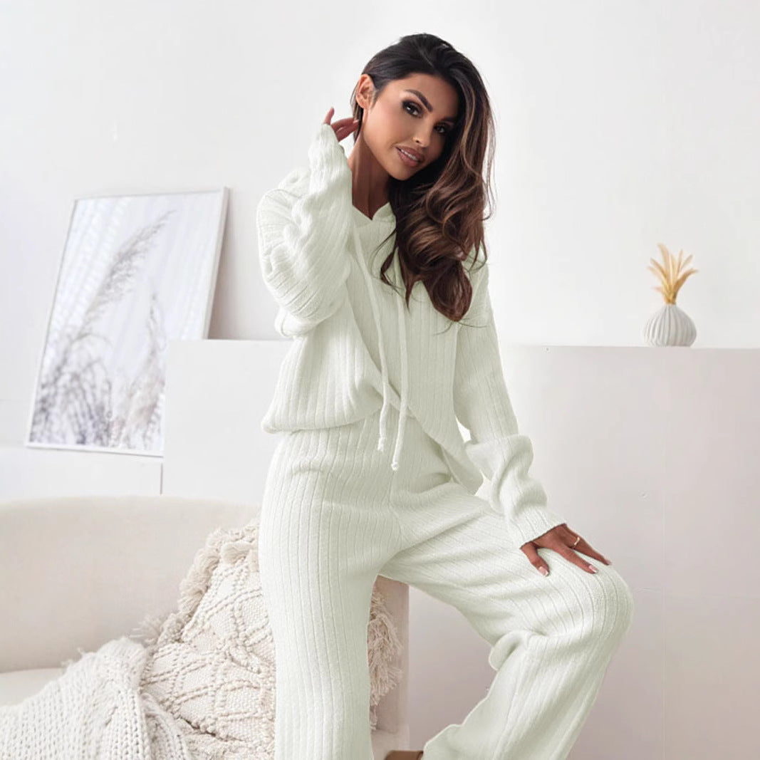 Damen Strickanzug mit Kapuze und weichem Material Stalluxe