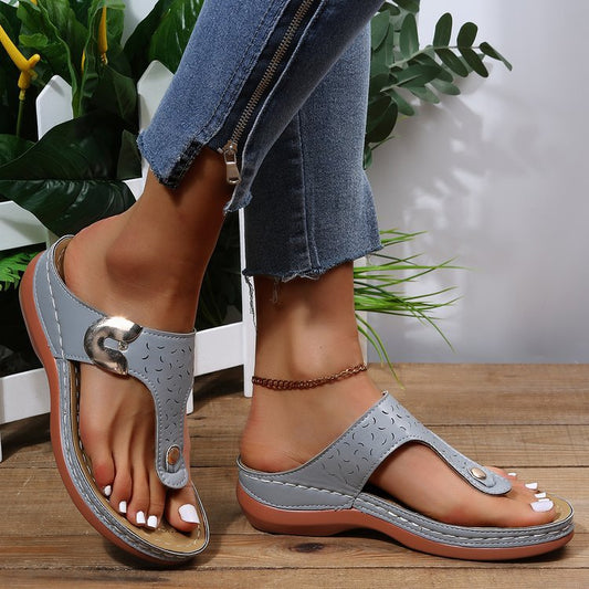 Damen Fußbett-Sandalen mit modischem Herzen-Design und bequemer Sohle Stalluxe