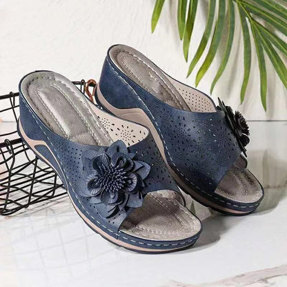 Damen modische Sandaletten mit floralen Details und komfortabler Sohle Stalluxe