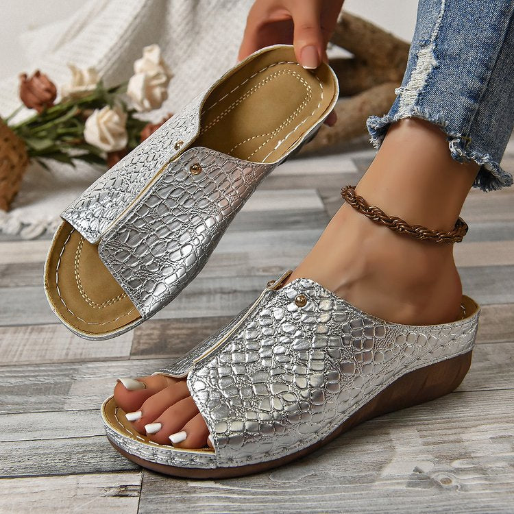 Damen Wedge-Pantoletten mit elegantem Kroko-Prägung und gepolstertem Fußbett Stalluxe