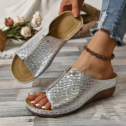Damen Wedge-Pantoletten mit elegantem Kroko-Prägung und gepolstertem Fußbett Stalluxe