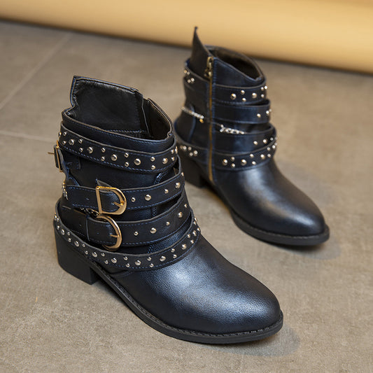 Damen modische Stiefeletten mit verzierten Riemen und Kettenelementen Stalluxe