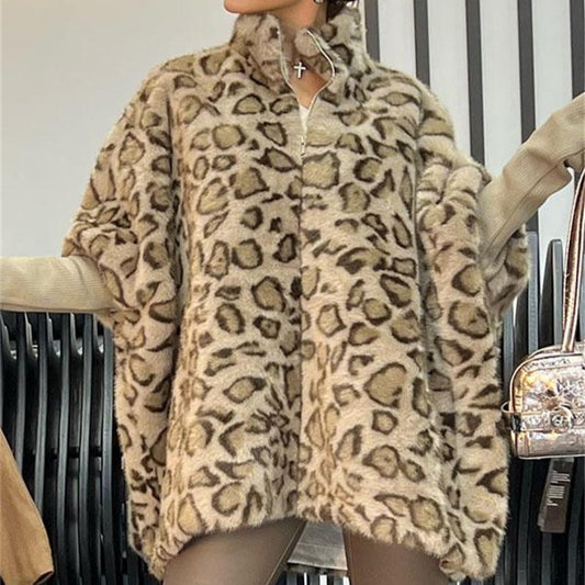 Damen Kuschel-Fleece-Poncho im Leopardenmuster Stalluxe