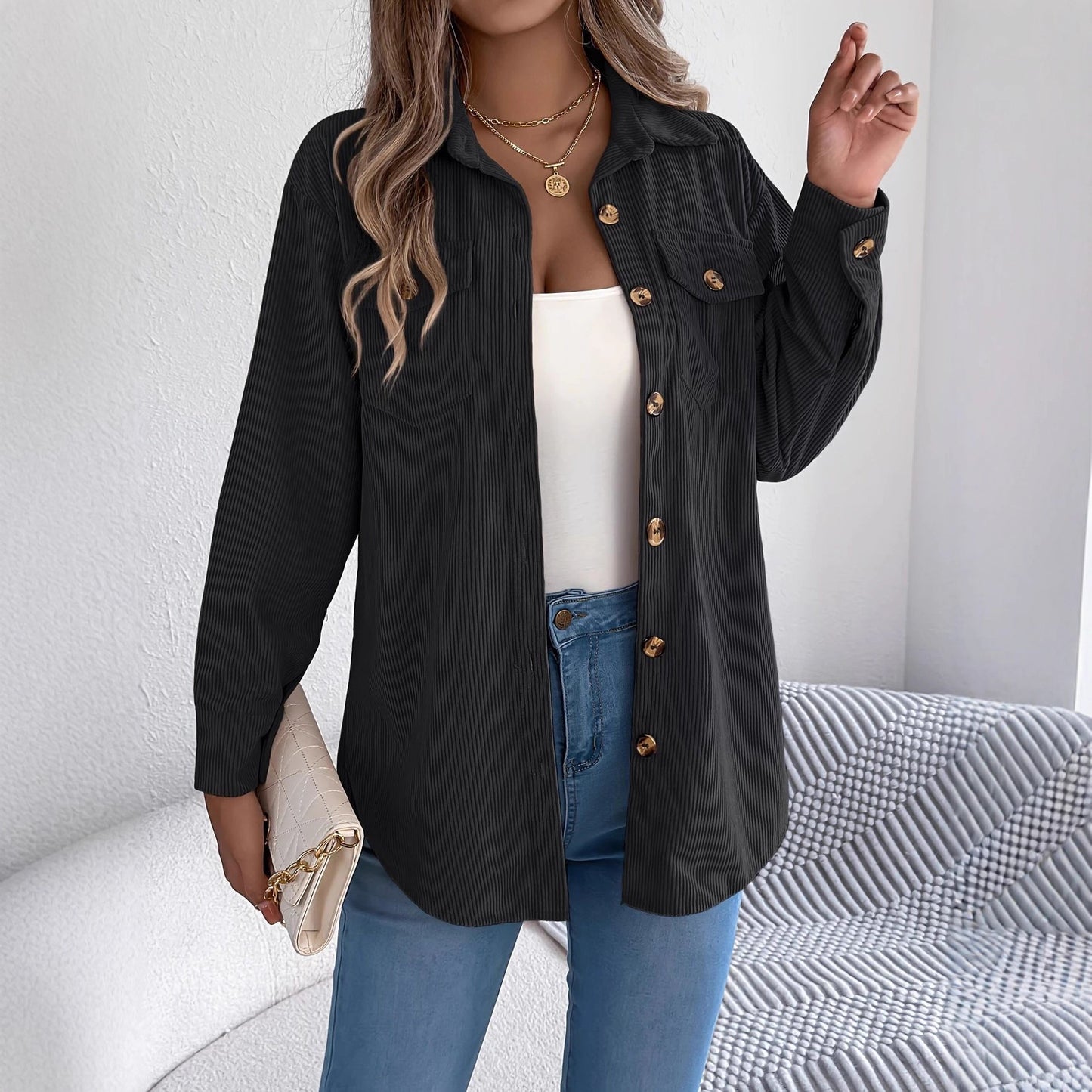 Damen Cordhemdjacke im lässigen Schnitt mit praktischen Taschen und eleganten Knöpfen Stalluxe
