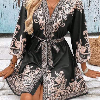 Damen Kleid mit verspieltem Paisleymuster und eleganter Knopfleiste Stalluxe