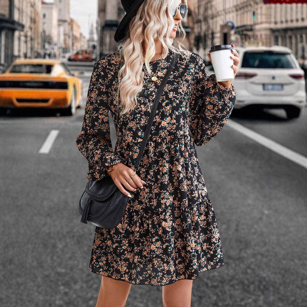 Damen Freizeitkleid mit voluminösen Ärmeln und verspielt-floralen Akzenten Stalluxe