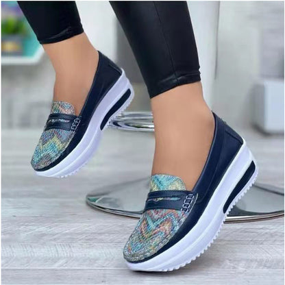 Damen Modische Slip-On Sneakers mit schimmerndem Schlangenleder-Design Stalluxe
