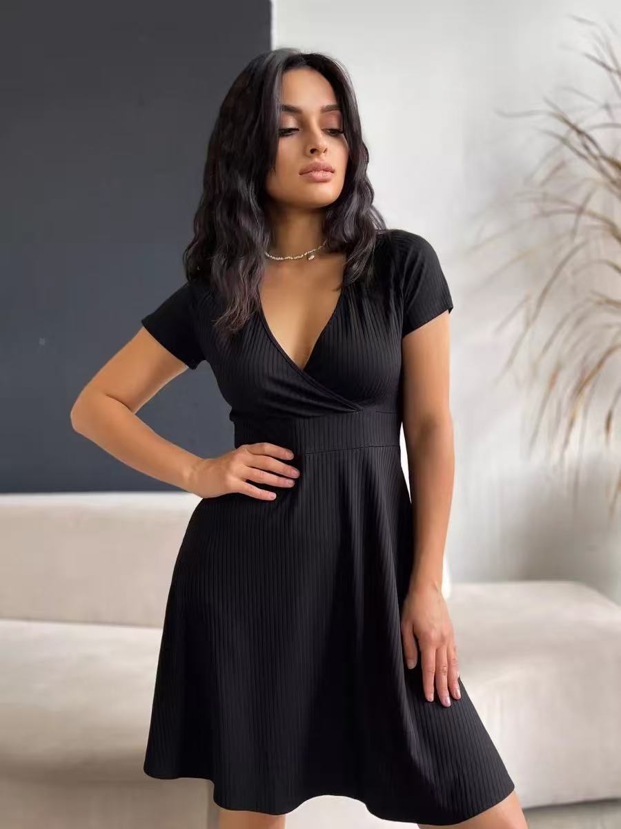 Damen Wickelkleid mit Rippstruktur und schwingendem Rock Stalluxe