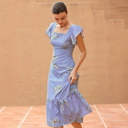 Damen Maxikleid mit floralem Streifenmuster und taillierter Silhouette Stalluxe