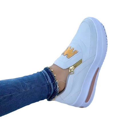 Damen Sneakers mit glänzenden Metallic-Akzenten und praktischem Reißverschluss Stalluxe