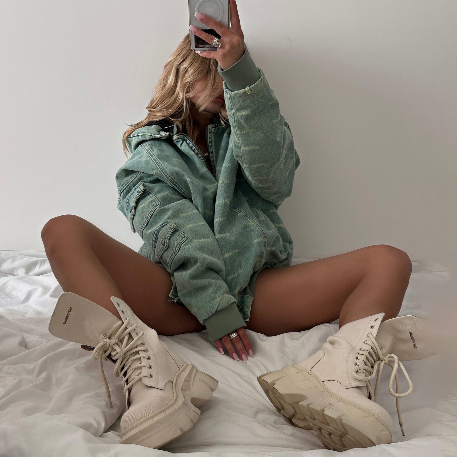 Damen Oversized Denimjacke mit lässigem Schnitt und praktischen Taschen Stalluxe