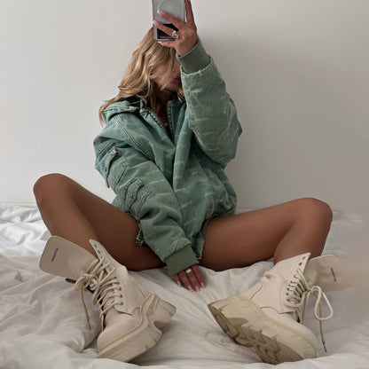 Damen Oversized Denimjacke mit lässigem Schnitt und praktischen Taschen Stalluxe