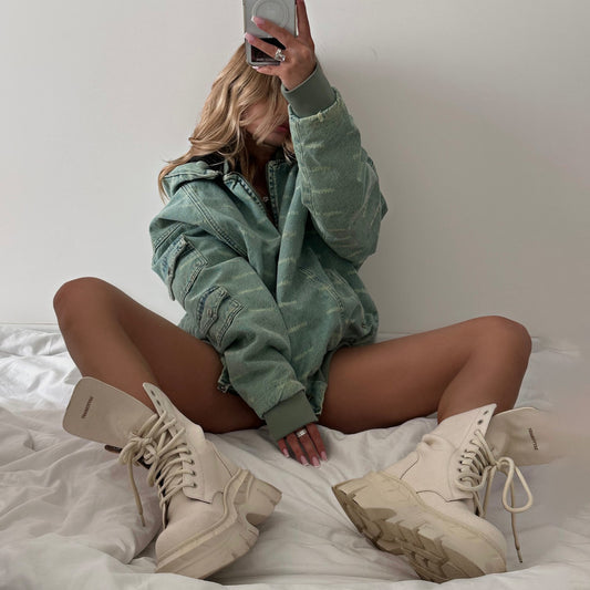 Damen Oversized Denimjacke mit lässigem Schnitt und praktischen Taschen Stalluxe