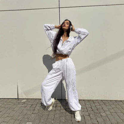 Damen funktionale Windjacke mit kurzem Schnitt und reflektierenden Akzenten Stalluxe