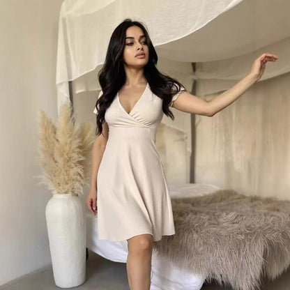 Damen Wickelkleid mit Rippstruktur und schwingendem Rock Stalluxe