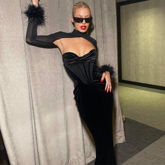 Damen Glamouröses Abendkleid mit transparenten Einsätzen und Pelzverzierungen Stalluxe