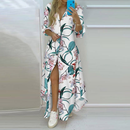 Damen Maxikleid mit angesagtem Zeitungsdruck und praktischem Schlitz Stalluxe