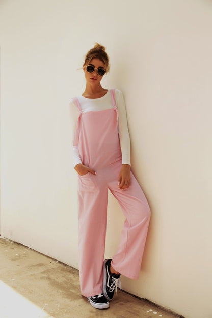 Damen Lässiger Jumpsuit mit praktischen Taschen und breiten Trägern Stalluxe