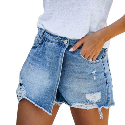 Damen Jeansshorts im lässigen Destroyed-Design mit hohen Seitenschlitzen Stalluxe
