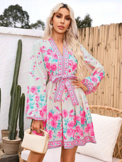 Damen Kleid mit floralen Details und Taillengürtel Stalluxe Rosa