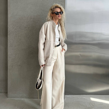 Damen Cozy Strickjacke mit Knopfdetails und weichem Material Stalluxe